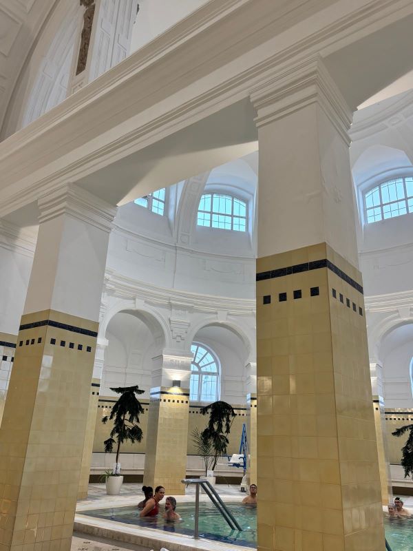 Széchenyi Thermal Baths-5-LN.jpg 300x400