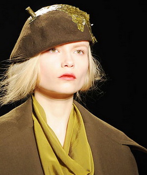 beret-11-1-LN 600x580