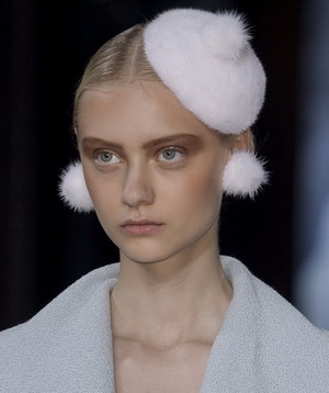 beret-16-2-LN.jpg 600x580