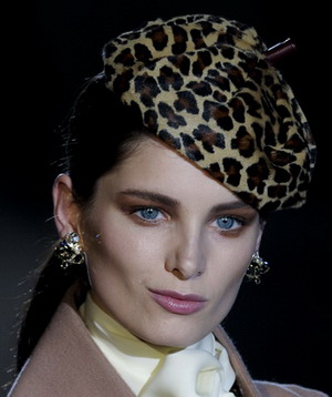 beret-7-2-LN.jpg 600x580