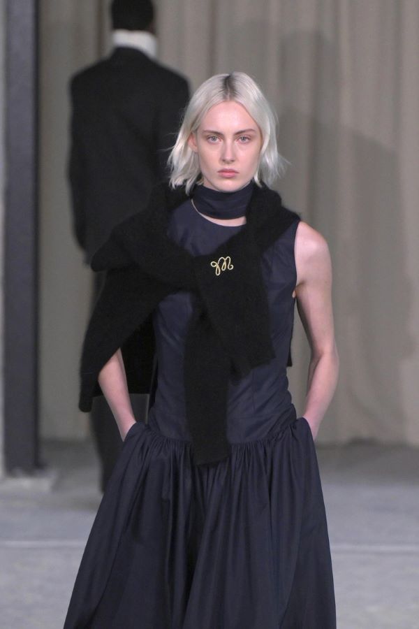 bob-2026-9-LN.jpg 300x400