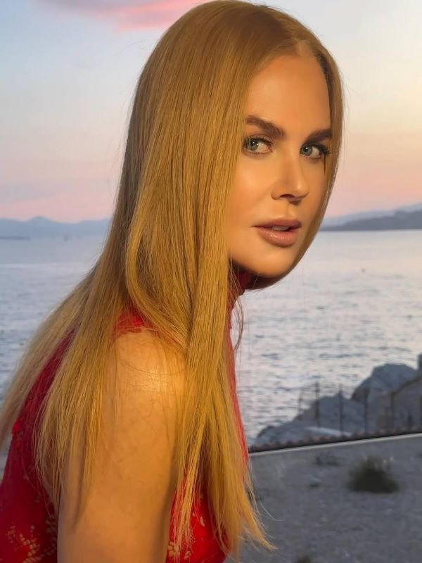 golden-hour-blonde -1-LN 300x400